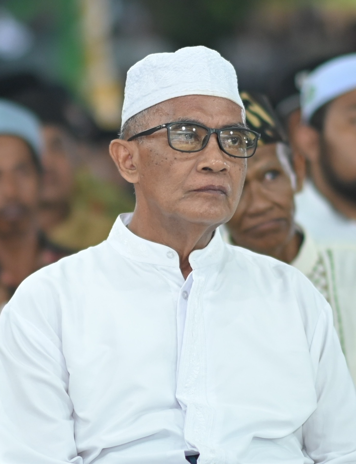 DRS. KH. A DUMYATHI IMAM